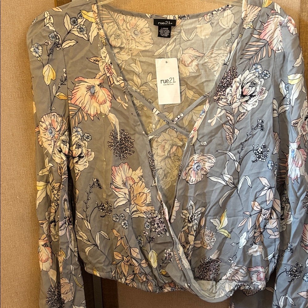 Rue21 Floral Wrap Blouse - Gray and Cream large NWT